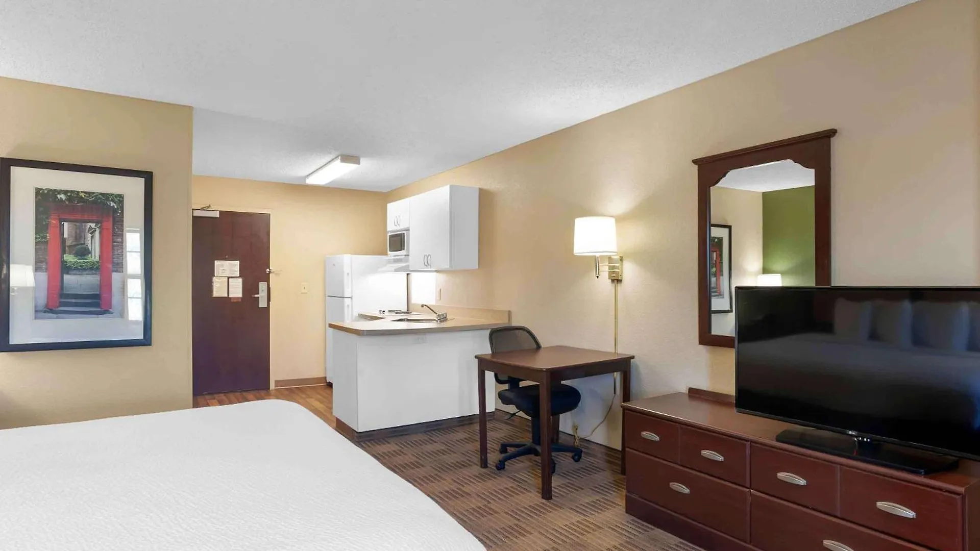 Extended Stay America Select Suites - Phoenix - Scottsdale - North 2*,